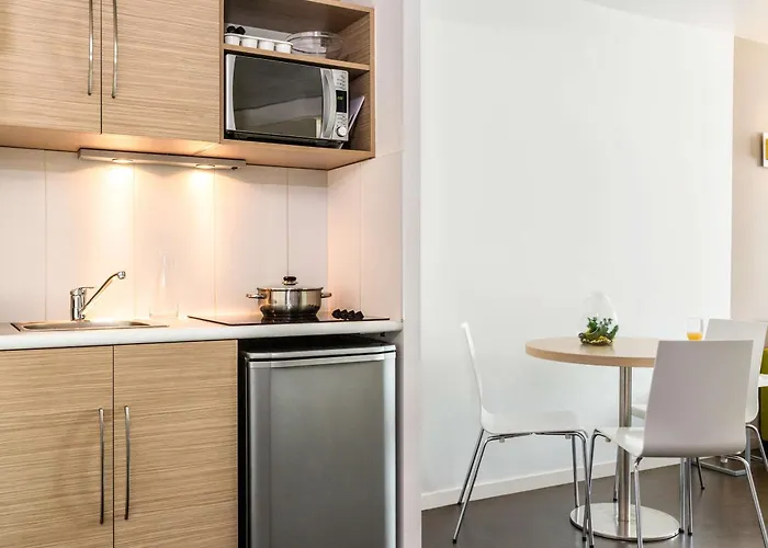 Aparthotel Adagio Access Reuilly 3*